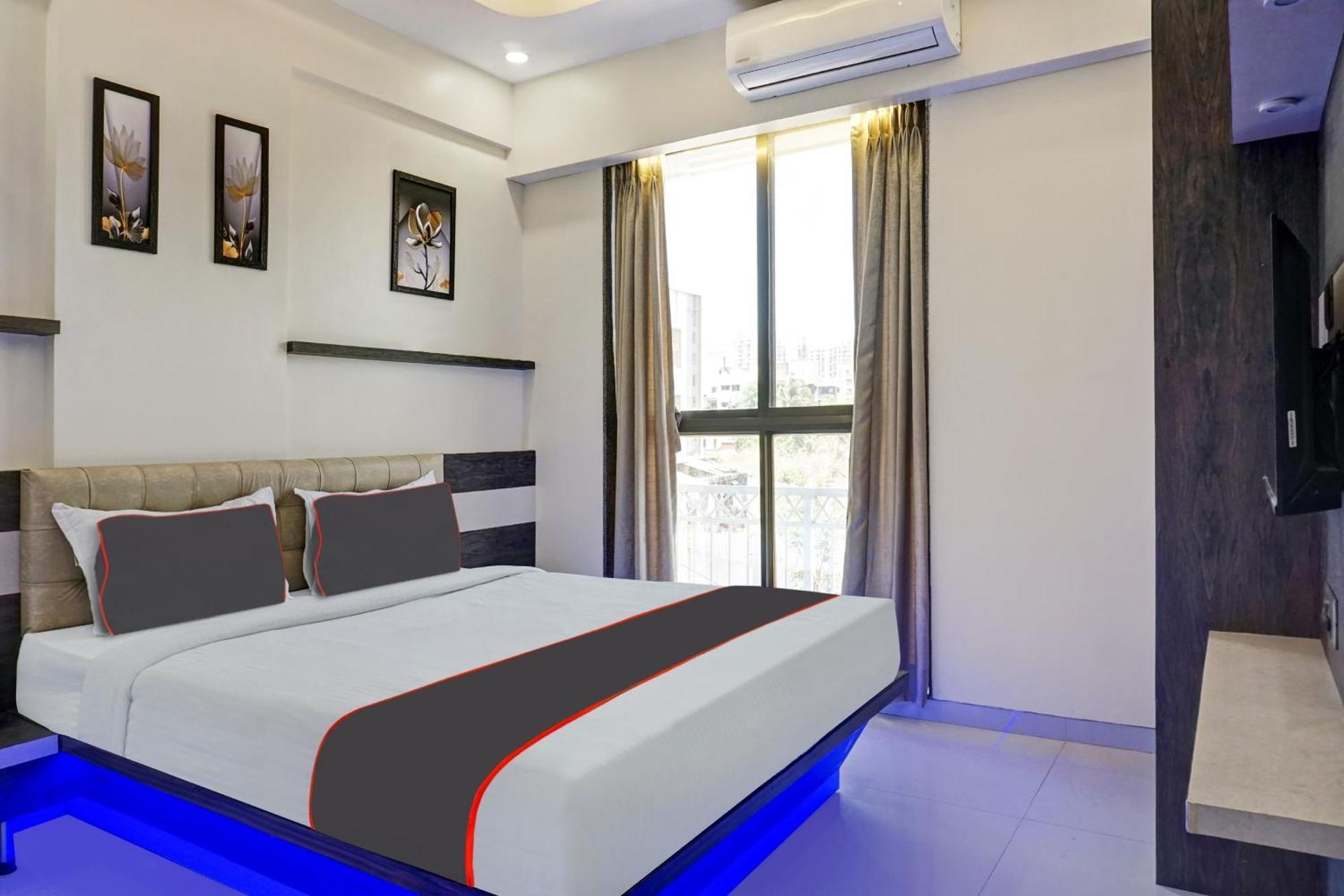 Super Townhouse Poona Royal Hotel Pimpri-Chinchwad Екстериор снимка