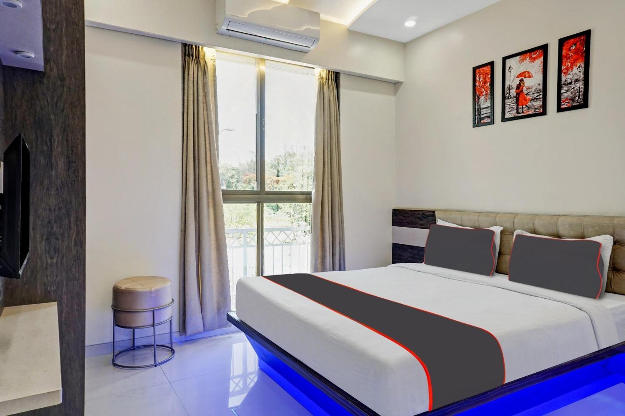 Super Townhouse Poona Royal Hotel Pimpri-Chinchwad Екстериор снимка