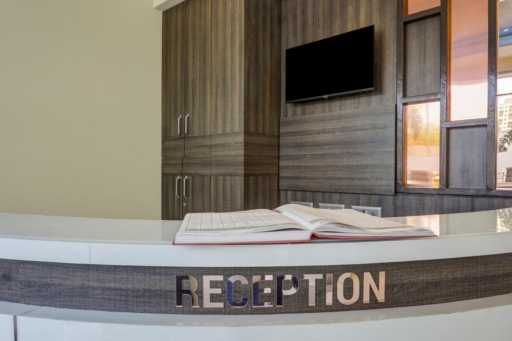 Super Townhouse Poona Royal Hotel Pimpri-Chinchwad Екстериор снимка