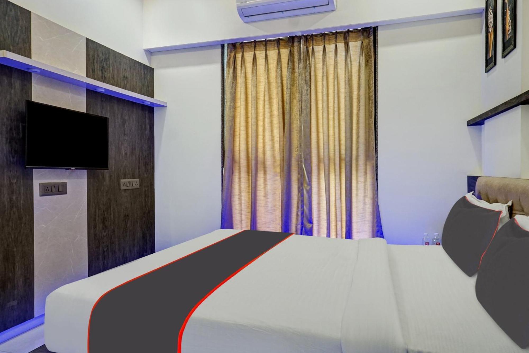 Super Townhouse Poona Royal Hotel Pimpri-Chinchwad Екстериор снимка